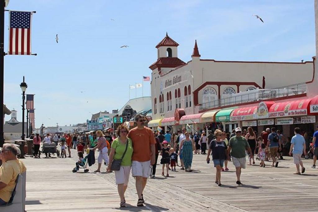 Watson'S Regency Suites Ocean City Exterior photo